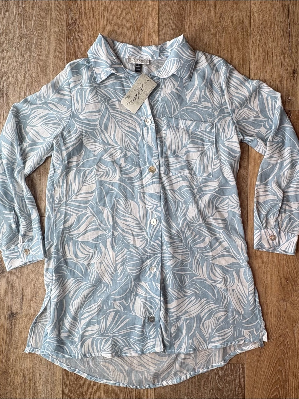 J. Valdi Women’s Small Beach Light Blue Lightweight Button Down Blouse Cover Up